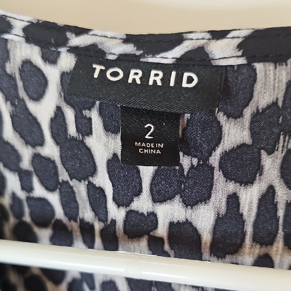 Torrid Black and White Animal Print Blouse - Picture 2 of 9